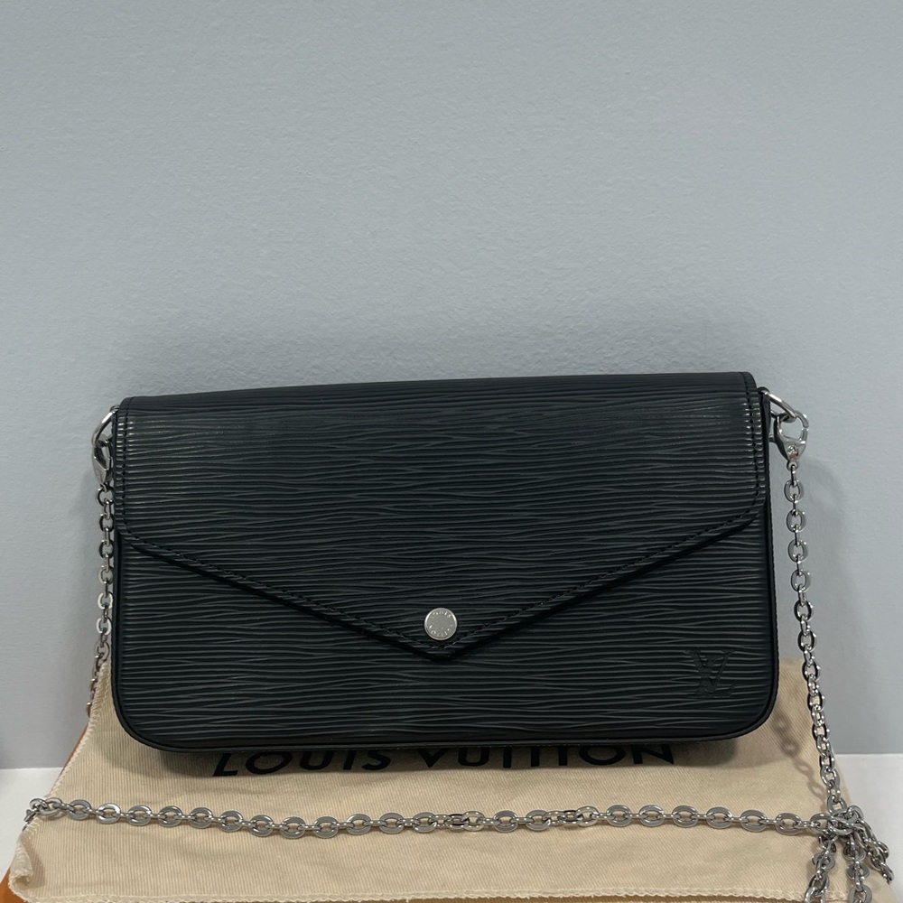 Louis Vuitton  Felicie pochette